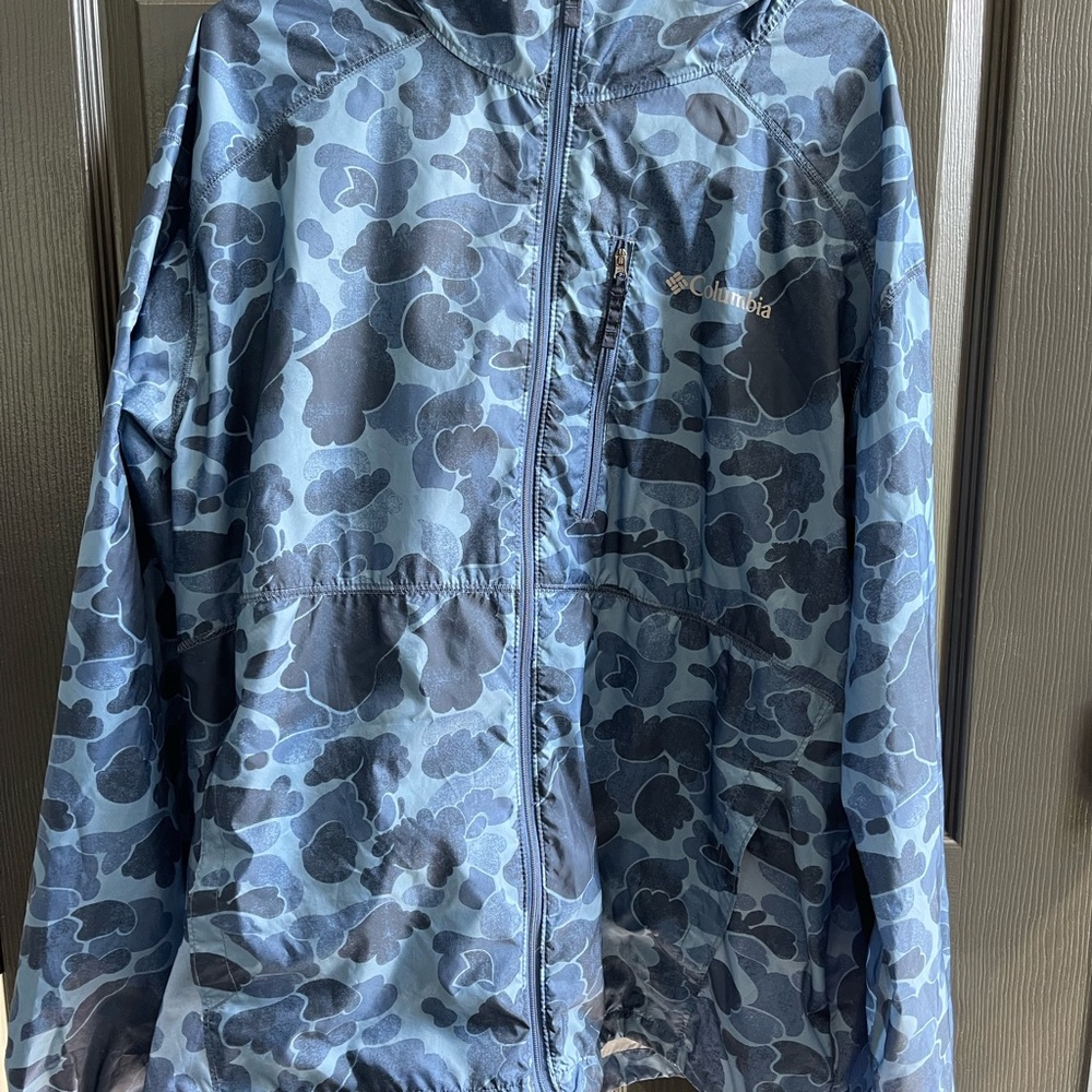 Columbia Lightweight Windbreaker